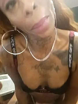 SlimBeenBadd1981 online show from December 2025 06:53:02 AM