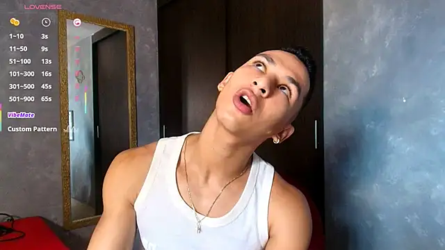 liuscast22 online show from November 2025 04:07:01 PM