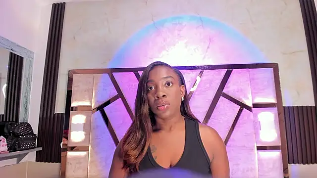 Athenea Mills online show from March 2026 06:53:01 PM