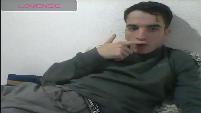 Snapshot of Tombgy07 chatting on February 2025 08:15:02 PM Tombgy07 online show from February 2025 08:15:02 PM