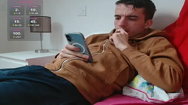 Snapshot of Tombgy07 chatting on November 2025 03:04:01 PM Tombgy07 online show from November 2025 03:04:01 PM