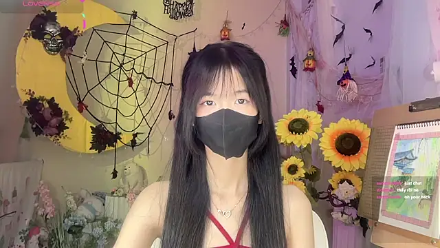 Snapshot of Your-Sunshine chatting on November 2025 05:03:02 PM Your-Sunshine online show from November 2025 05:03:02 PM