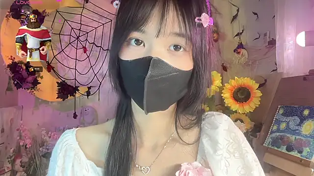 Snapshot of Your-Sunshine chatting on November 2025 05:45:01 PM Your-Sunshine online show from November 2025 05:45:01 PM