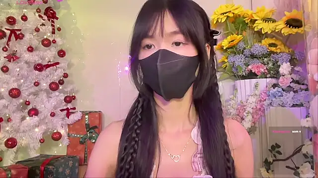 Snapshot of Your-Sunshine chatting on November 2025 02:05:01 PM Your-Sunshine online show from November 2025 02:05:01 PM