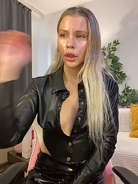 KittyKatyDream online show from November 2025 02:15:01 PM