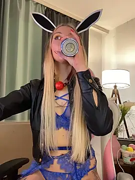 KittyKatyDream online show from April 2026 04:15:02 PM