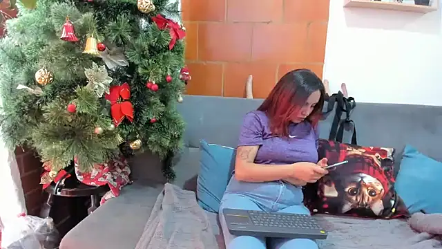 Snapshot of _girls_on_fire_ chatting on December 2024 03:26:02 PM girls on fire online show from December 2024 03:26:02 PM