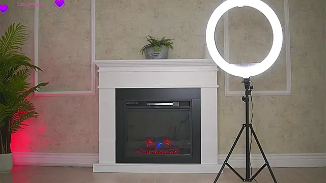 Abbela White online show from November 2025 06:18:02 AM