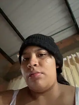 moncerrat luna online show from November 2025 12:08:02 PM