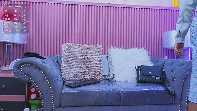 Emiily Scott1 online show from December 2024 12:59:02 PM