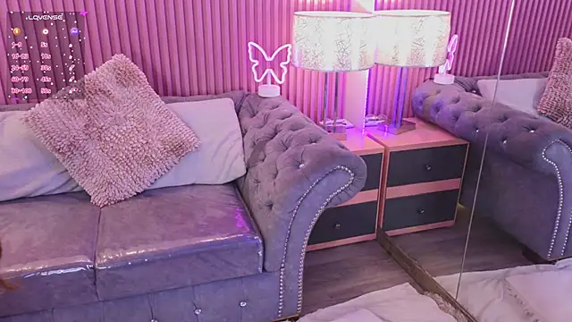 Emiily Scott1 online show from December 2024 04:10:02 PM