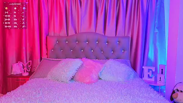 Emiily Scott1 online show from March 2026 12:27:02 AM