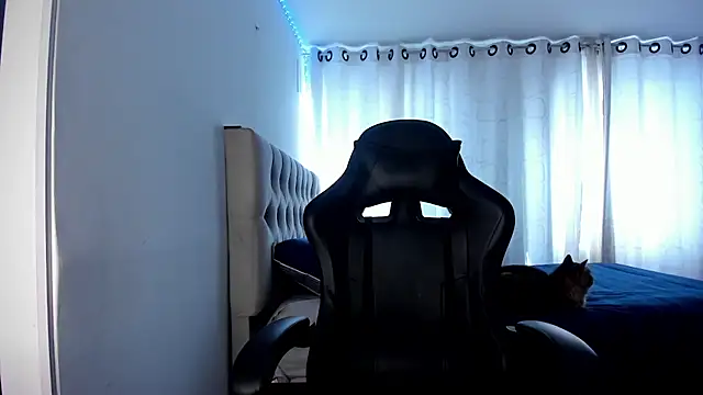 aliice walker  online show from October 2025 12:49:01 PM