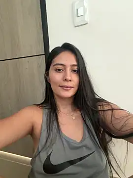 Sophie  Foxxx online show from April 2026 06:10:01 PM