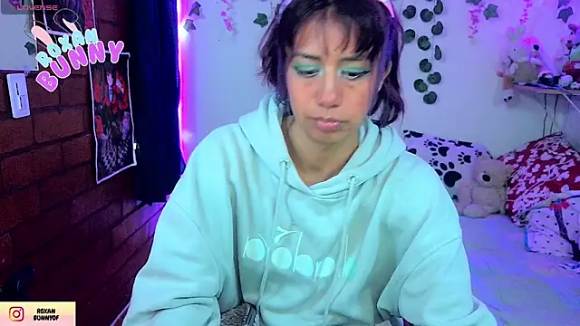 Roxanbunny1 online show from April 2026 01:50:01 PM