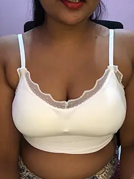 Rose Olivia online show from November 2025 03:48:02 PM