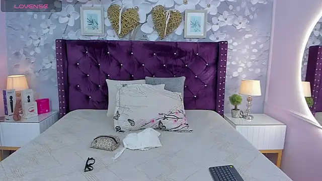 dalila salazar online show from May 2026 02:51:02 AM