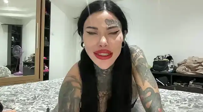 claudiacvc95 online show from December 2024 11:11:02 AM