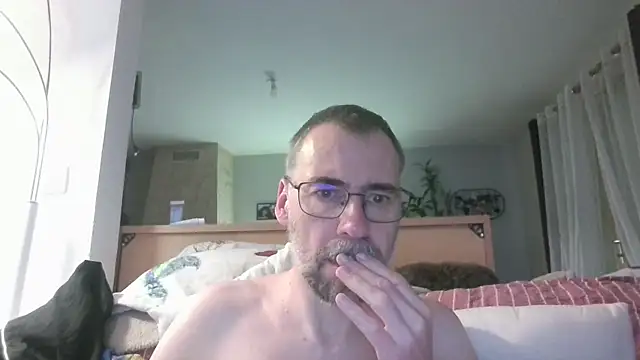 ptitcanard60600 online show from May 2026 10:14:02 PM