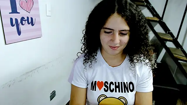 Snapshot of samantha_baby_ chatting on December 2024 12:56:01 AM samantha baby online show from December 2024 12:56:01 AM
