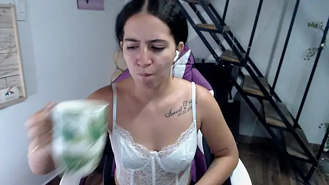 Snapshot of samantha_baby_ chatting on October 2025 07:14:01 PM samantha baby online show from October 2025 07:14:01 PM