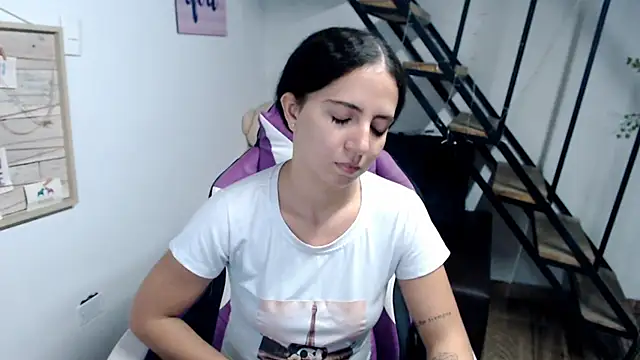 samantha baby  online show from November 2025 05:34:01 PM