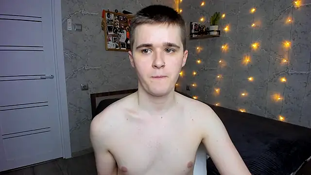 Snapshot of Mark_Bearcub chatting on February 2026 11:31:02 PM Mark Bearcub online show from February 2026 11:31:02 PM