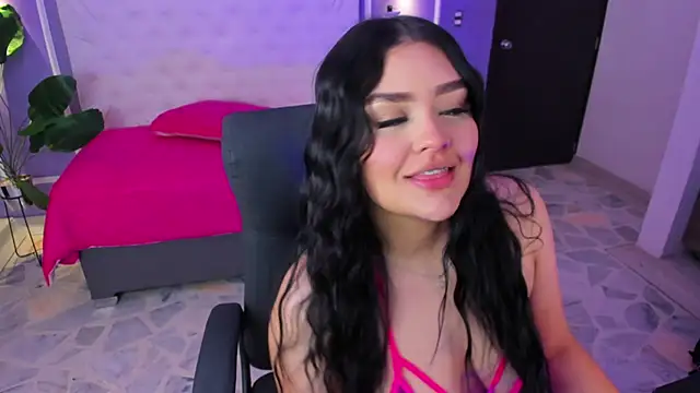 martinasaez online show from July 2026 08:22:02 PM