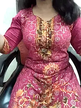 Jenifar- online show from April 2026 01:36:01 PM
