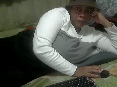 Snapshot of BLACKMILF4U chatting on June 2026 04:51:02 PM BLACKMILF4U online show from June 2026 04:51:02 PM