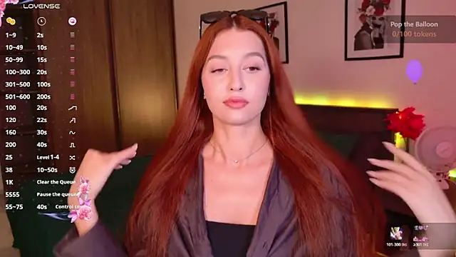 Snapshot of EleanorePeach chatting on June 2026 11:22:02 AM EleanorePeach online show from June 2026 11:22:02 AM