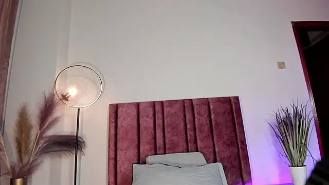 NoraDasilva online show from March 2026 10:16:01 PM