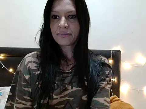 Snapshot of michelle105 chatting on June 2026 05:26:01 PM michelle105 online show from June 2026 05:26:01 PM