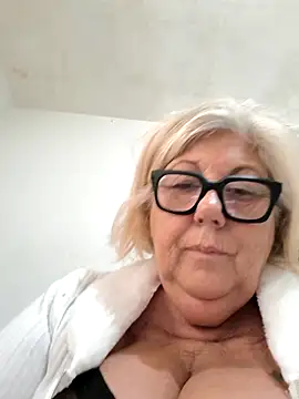 Merilulla online show from October 2025 03:24:02 PM