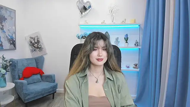 AnneTLi online show from June 2026 07:17:02 PM