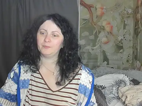 Lillian2 online show from October 2025 11:16:02 PM