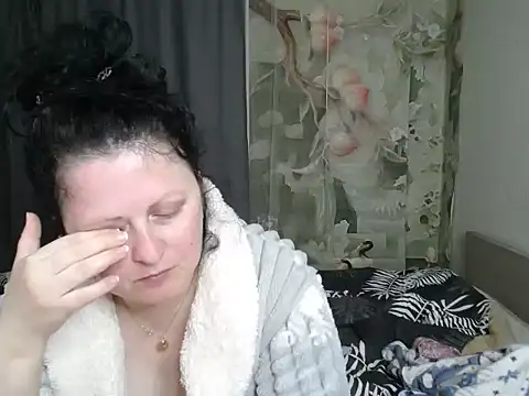 Snapshot of Lillian2 chatting on May 2026 11:57:02 PM Lillian2 online show from May 2026 11:57:02 PM