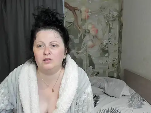 Snapshot of Lillian2 chatting on May 2026 08:09:01 AM Lillian2 online show from May 2026 08:09:01 AM