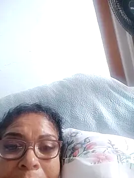 Delicy1 online show from February 2026 07:12:01 PM