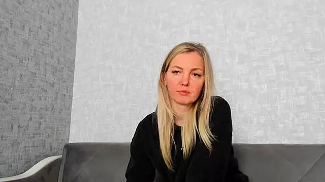 iam Venus online show from April 2026 08:43:01 AM