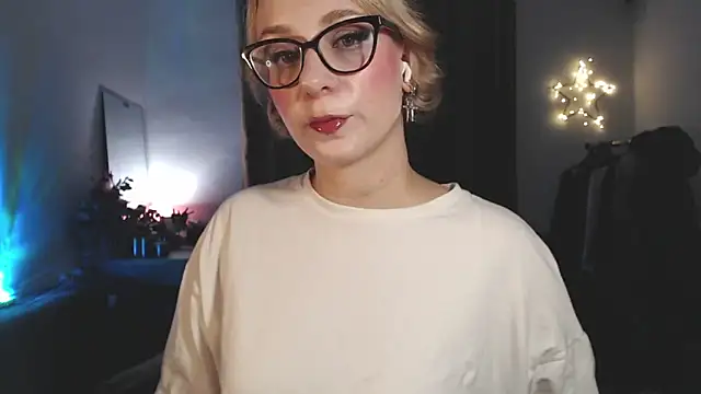 Snapshot of welliza chatting on October 2025 09:22:01 PM welliza online show from October 2025 09:22:01 PM