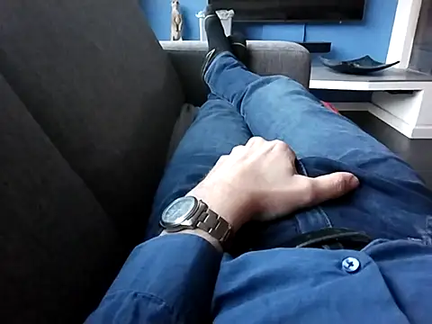 jk1981jk online show from March 2025 05:50:01 PM