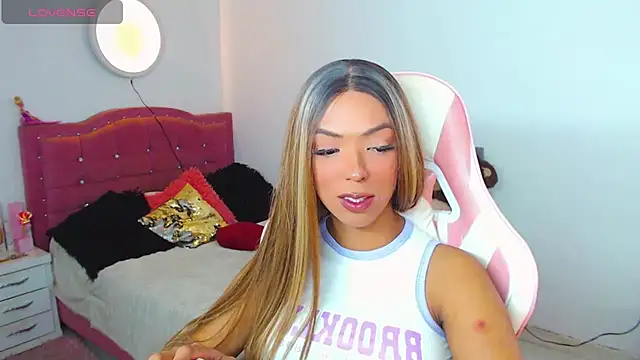 Tanedra collings online show from April 2026 02:47:02 AM