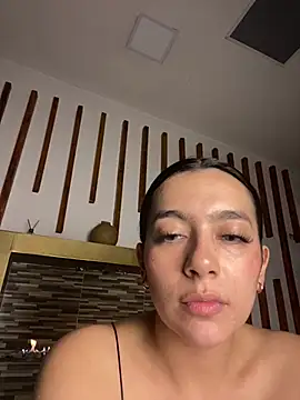 Nicollemays online show from February 2025 12:38:02 AM