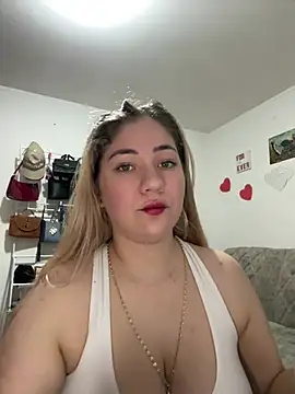 Snapshot of Celestedubois chatting on May 2026 10:48:02 PM Celestedubois online show from May 2026 10:48:02 PM