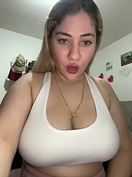Snapshot of Celestedubois chatting on May 2026 01:56:01 AM Celestedubois online show from May 2026 01:56:01 AM