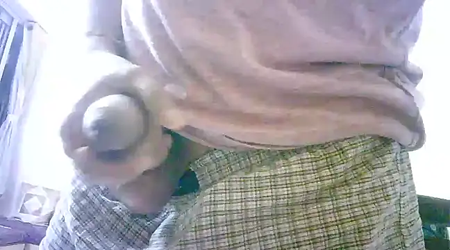 Snapshot of mrose8080 chatting on March 2025 08:27:01 PM mrose8080 online show from March 2025 08:27:01 PM