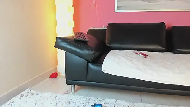 Tiffanysurez  online show from February 2025 01:02:01 PM