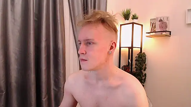 Snapshot of AlexxSweet chatting on May 2026 07:03:01 AM AlexxSweet online show from May 2026 07:03:01 AM