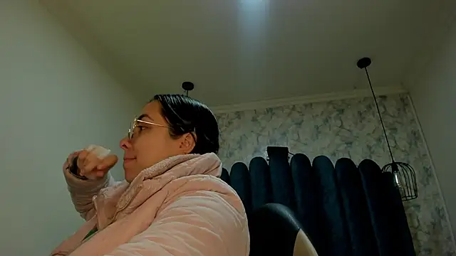 nalalye cruzz  online show from November 2025 03:18:02 AM